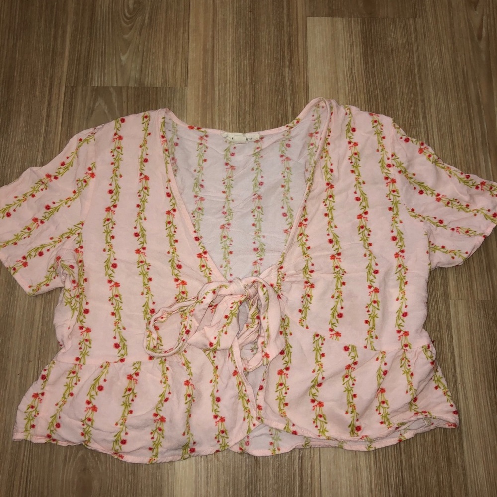 Tie front top